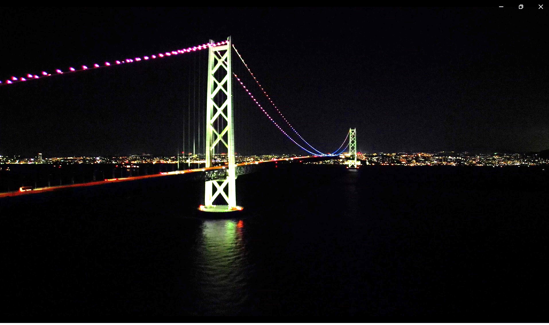 夜の明石海峡大橋